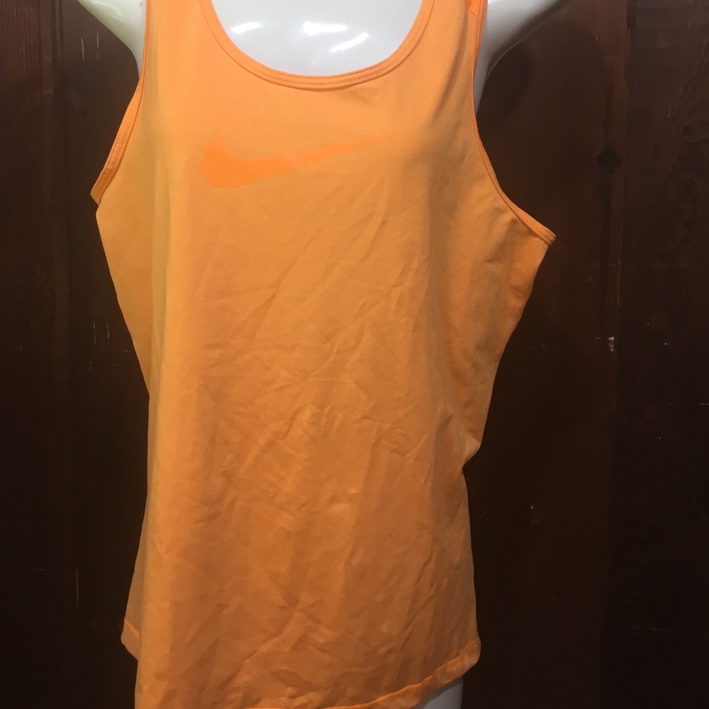 NIKE Pro Top